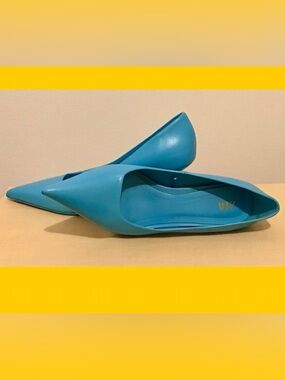 Soft Leather vibrant blue ZARA pointed toe Shoes
